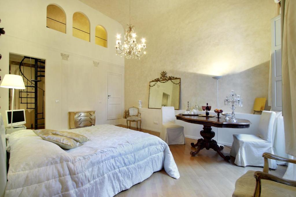 Palazzo Tolomei - Residenza D'Epoca Florence Room photo